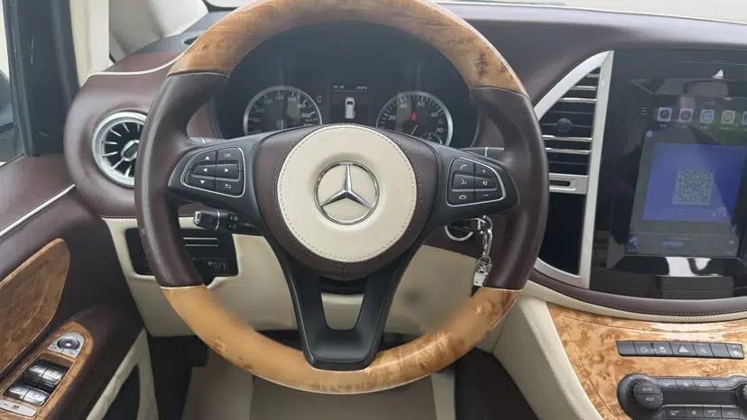 Mercedes-Benz Vito 2018 2.0T Elite Version 7 Seats China VI Emission Standard — миниатюра 9