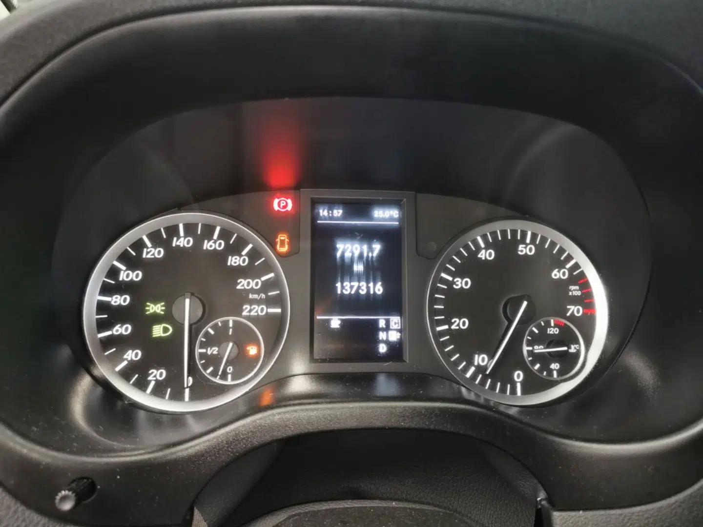 Mercedes-Benz Vito 2016 2.0T Elite Edition — миниатюра 15