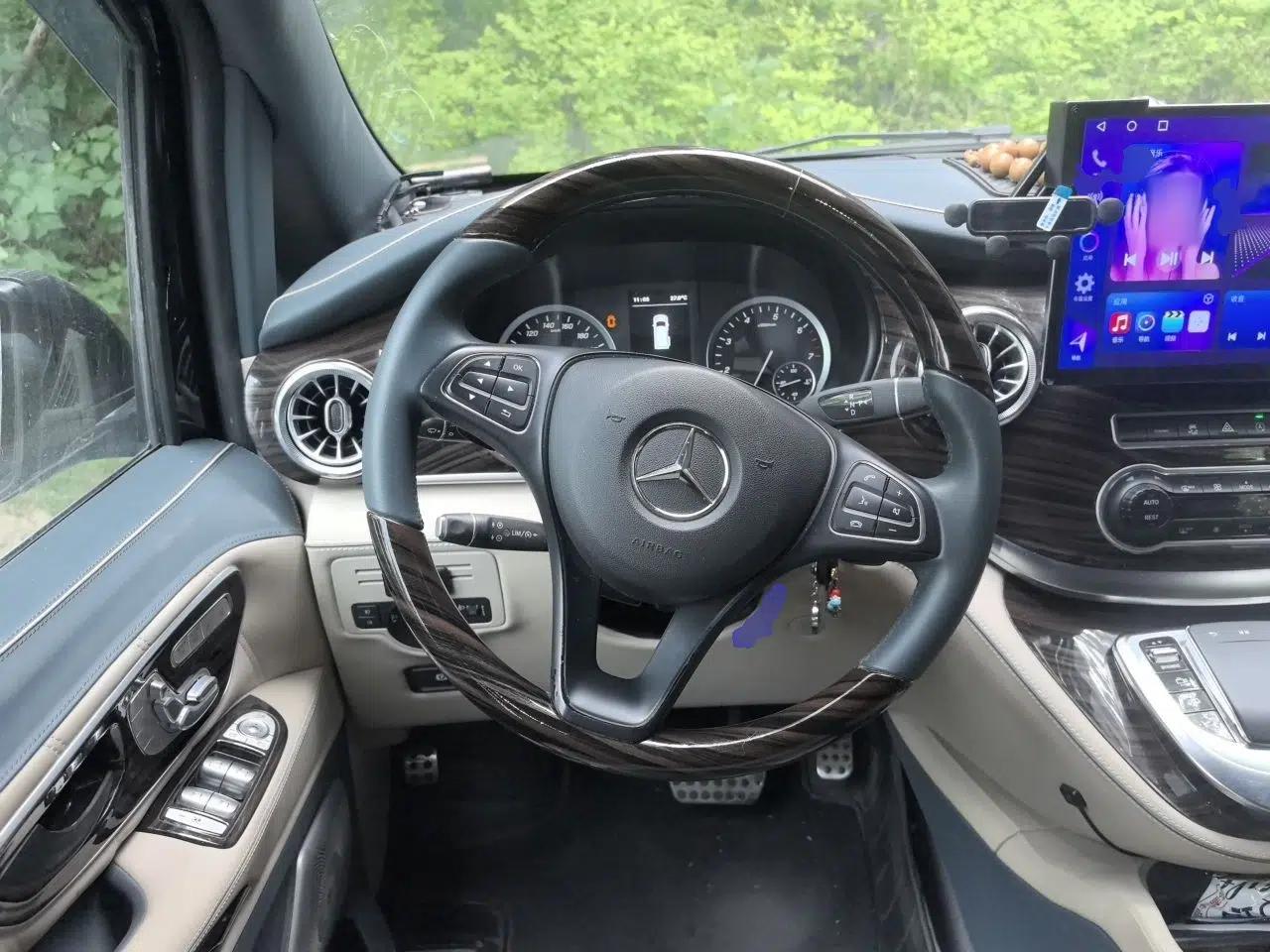 Mercedes-Benz Vito 2021 2.0T Elite Version 7 Seats — миниатюра 11