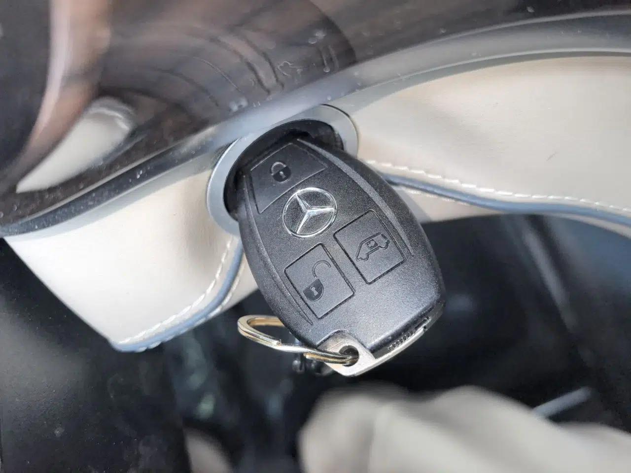 Mercedes-Benz Vito 2021 2.0T Elite Version 7 Seats — миниатюра 9