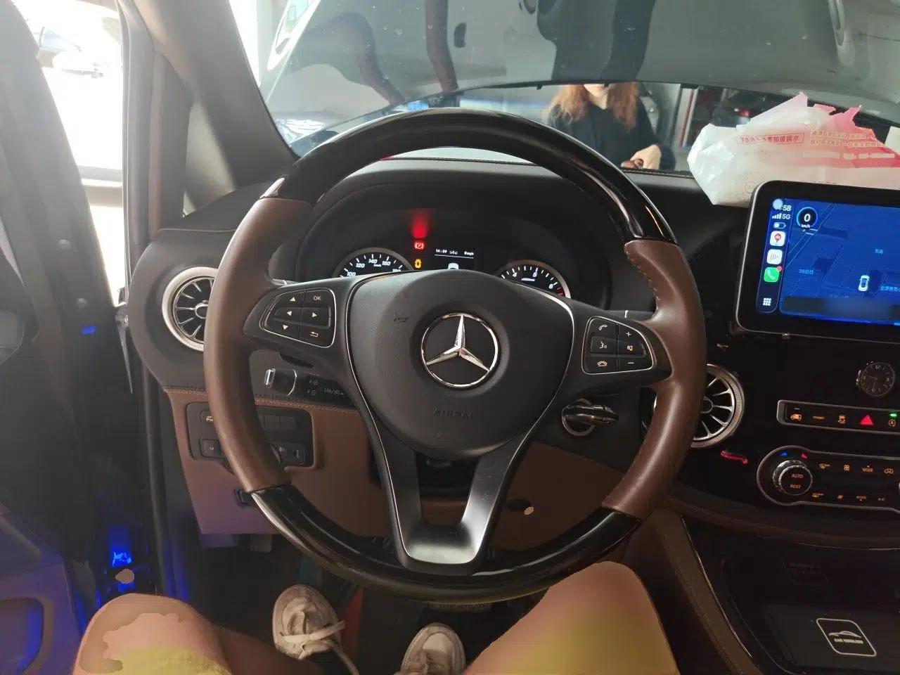 Mercedes-Benz Vito 2023 2.0T Business Version 7 Seats — миниатюра 11