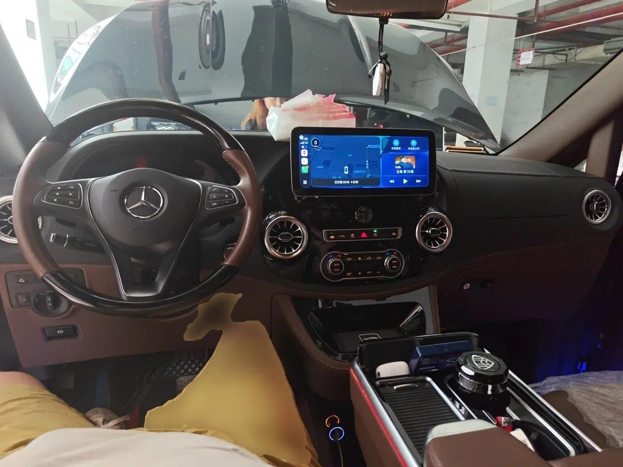 Mercedes-Benz Vito 2023 2.0T Business Version 7 Seats — миниатюра 10