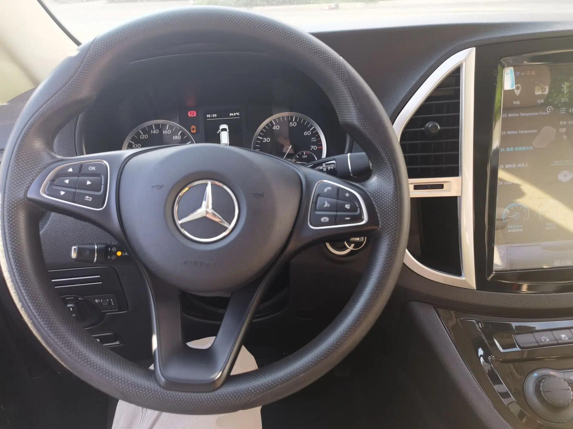 Mercedes-Benz Vito 2018 2.0T Elite Version 7 Seats China VI Emission Standard — миниатюра 11