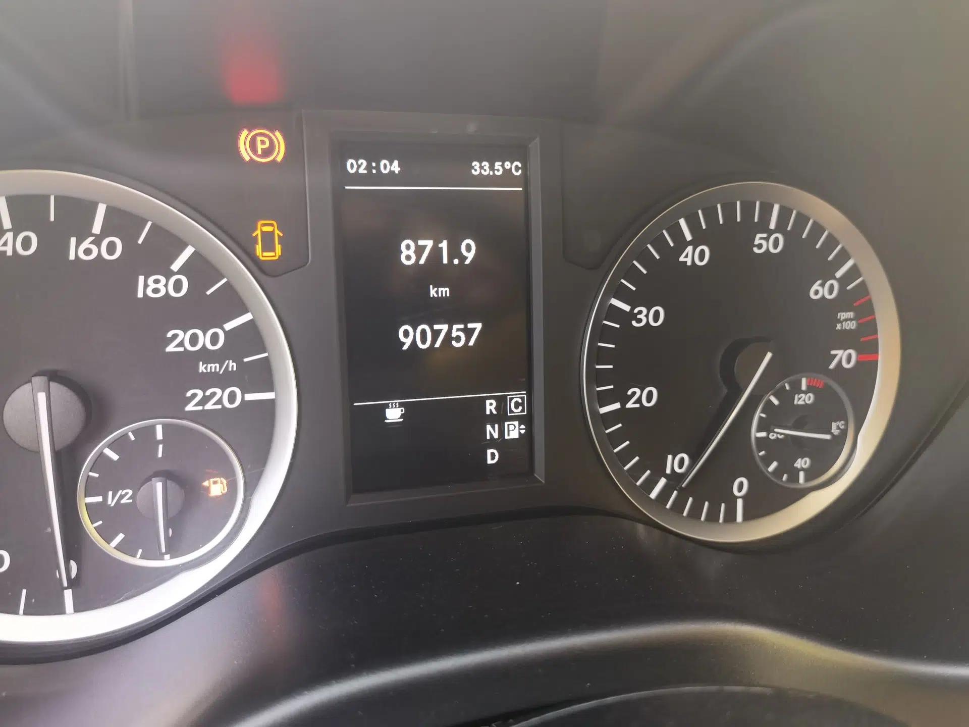 Mercedes-Benz Vito 2018 2.0T Elite Version 7 Seats China VI Emission Standard — миниатюра 13