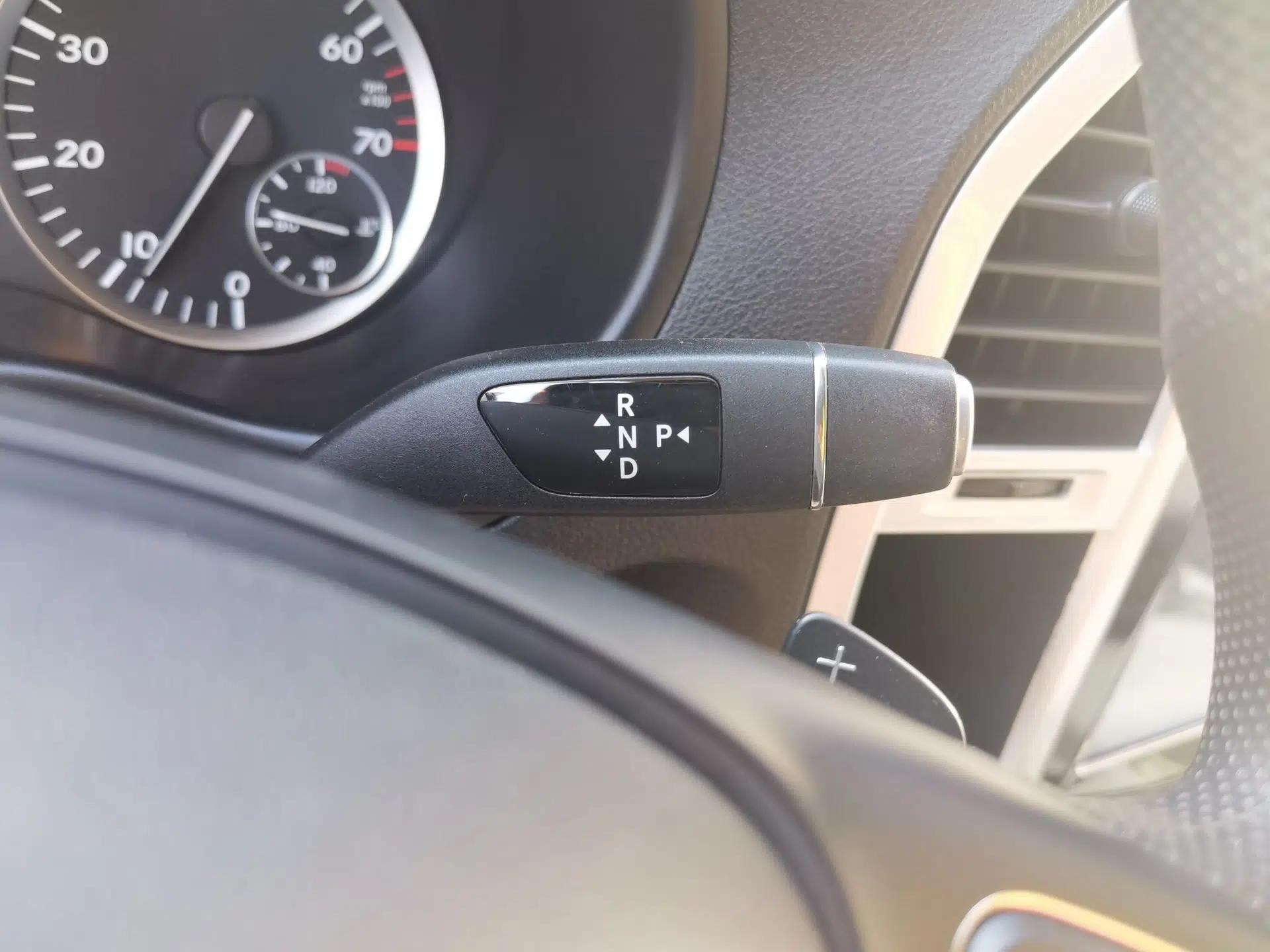 Mercedes-Benz Vito 2018 2.0T Elite Version 7 Seats China VI Emission Standard — миниатюра 15