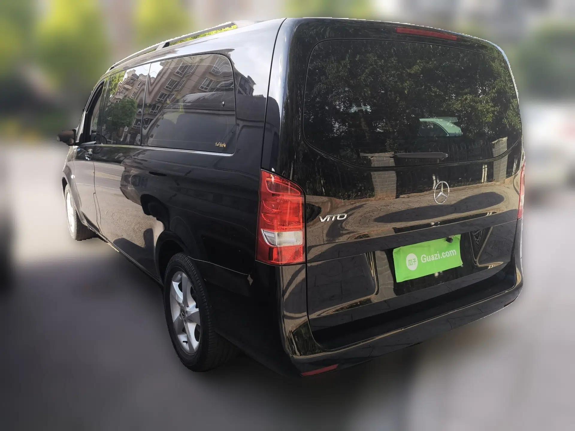 Mercedes-Benz Vito 2018 2.0T Elite Version 7 Seats China VI Emission Standard — миниатюра 4