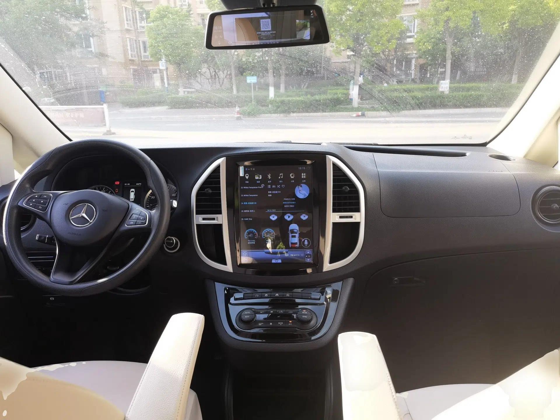 Mercedes-Benz Vito 2018 2.0T Elite Version 7 Seats China VI Emission Standard — миниатюра 10