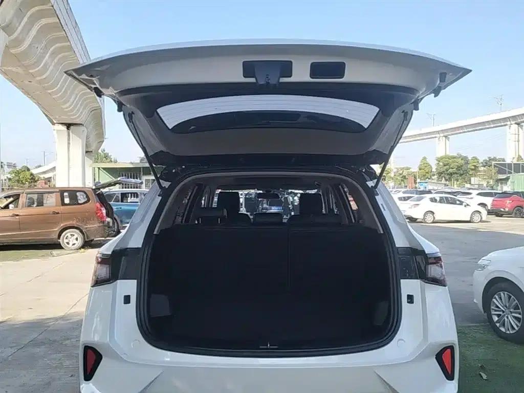 Wuling Xingchen 2021 1.5T CVT Star Edition — миниатюра 19
