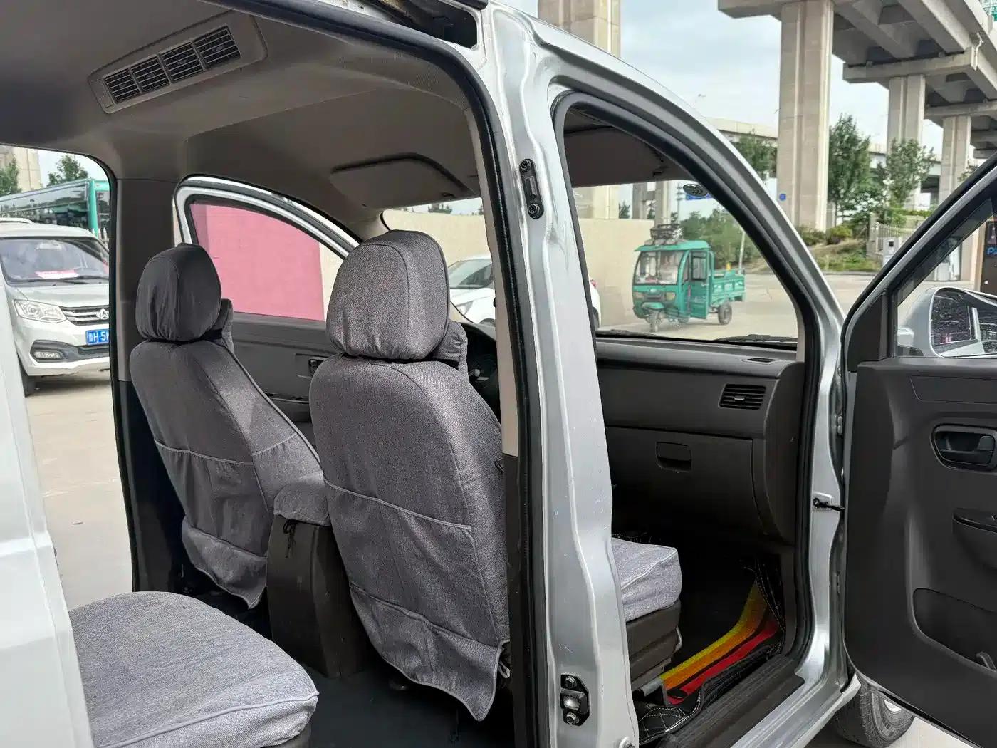 Wuling Rongguang V 2016 1.5L Standard Edition — миниатюра 7