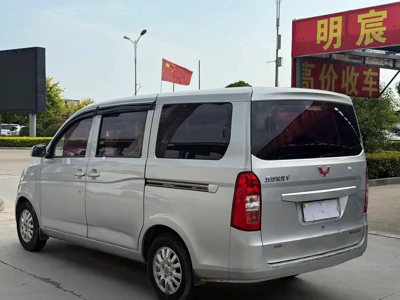 Wuling Rongguang V 2016 1.5L Standard Edition — миниатюра 10