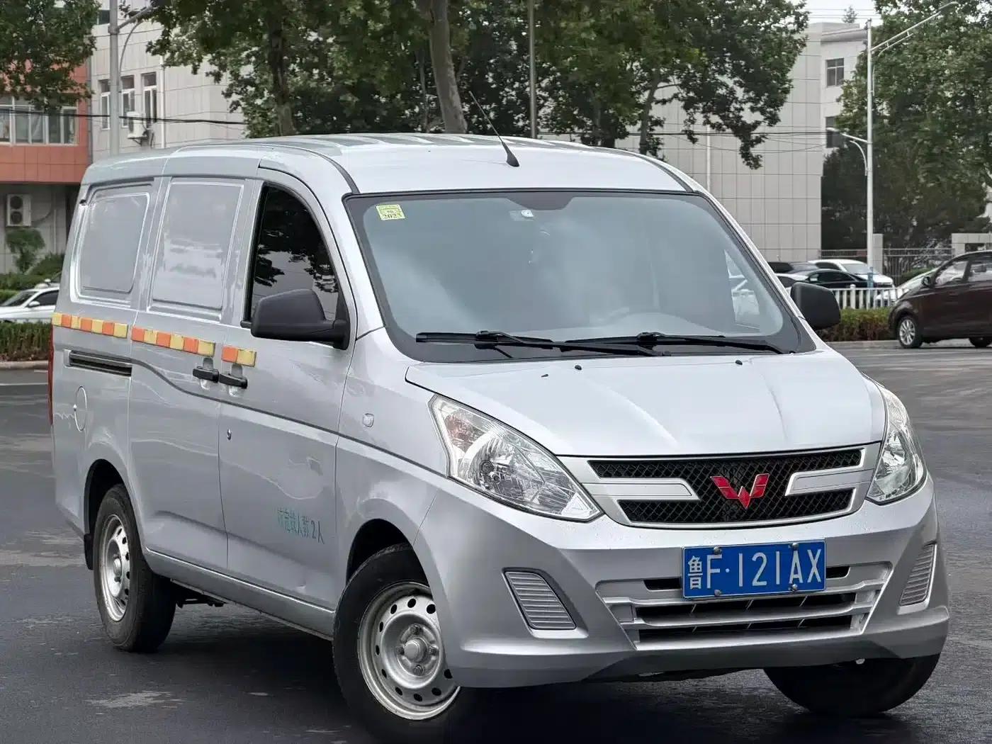 Wuling Rongguang V 2019 1.5L Van Truck - Practical Model — миниатюра 3