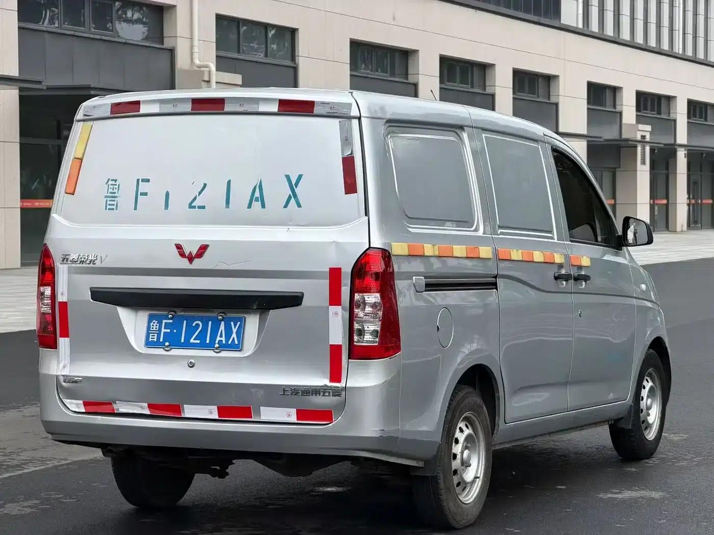 Wuling Rongguang V 2019 1.5L Van Truck - Practical Model — миниатюра 6