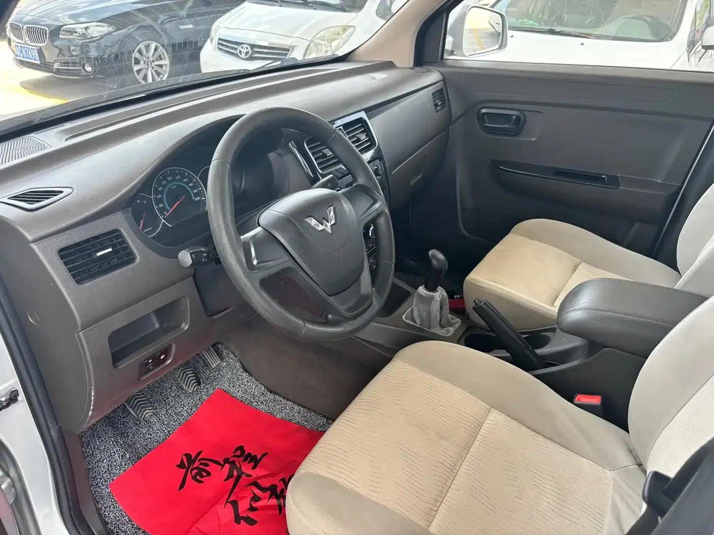 Wuling Rongguang V 2016 1.2L Standard Edition — миниатюра 4