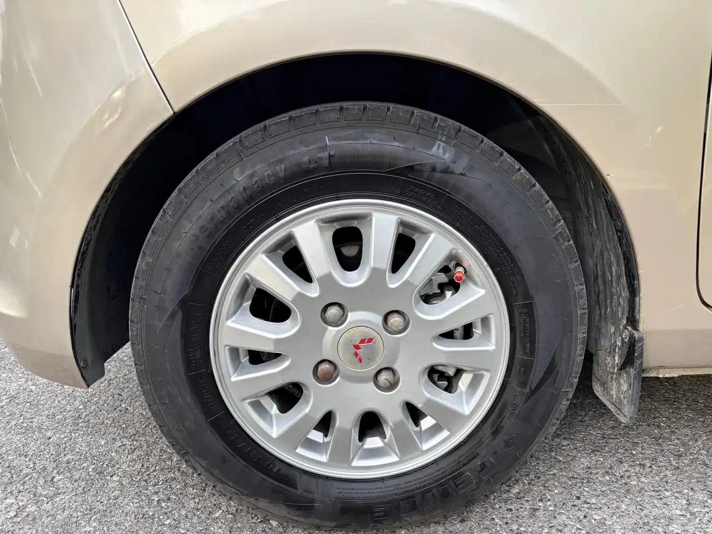 Wuling Rongguang V 2016 1.5L Standard Edition — миниатюра 14