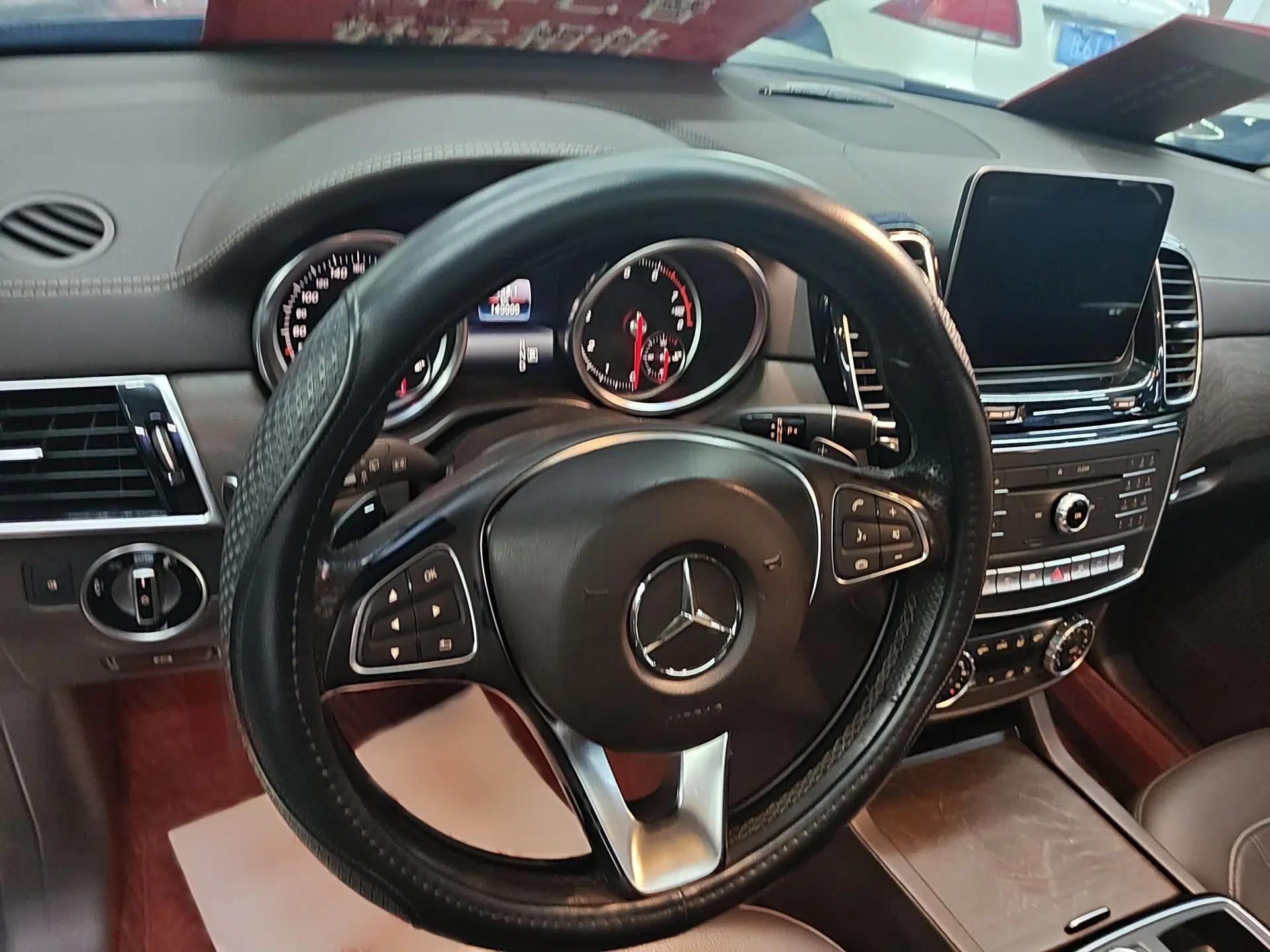 Mercedes-Benz GLE 2017 GLE 320 4MATIC Dynamic Model — миниатюра 18