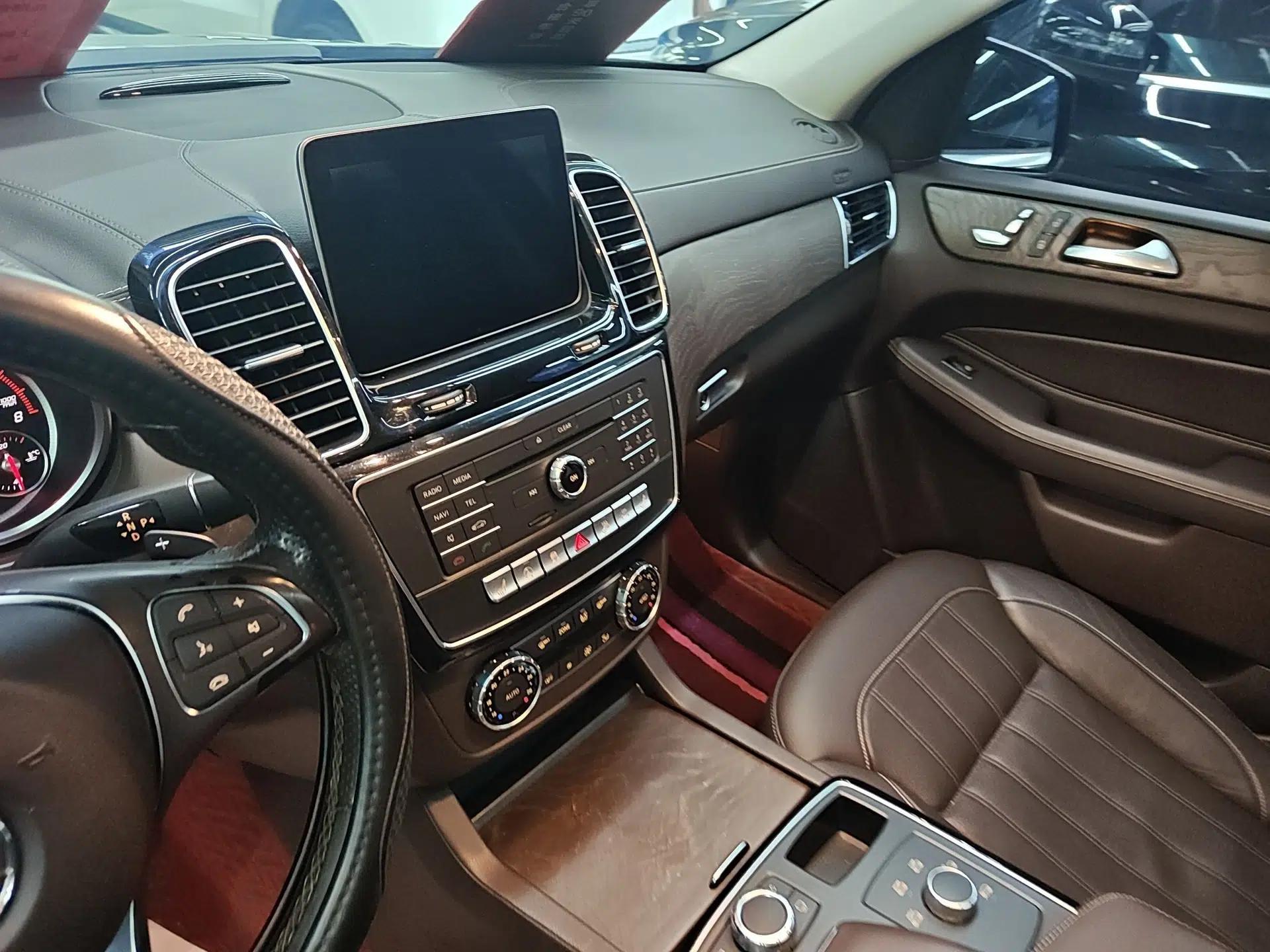 Mercedes-Benz GLE 2017 GLE 320 4MATIC Dynamic Model — миниатюра 19