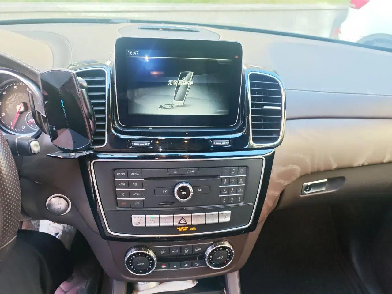 Mercedes-Benz GLE 2017 GLE 320 4MATIC Luxury Model — миниатюра 14