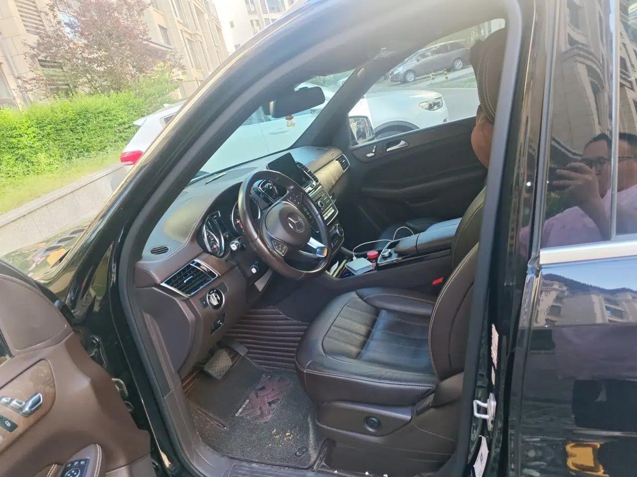 Mercedes-Benz GLE 2017 GLE 320 4MATIC Luxury Model — миниатюра 16