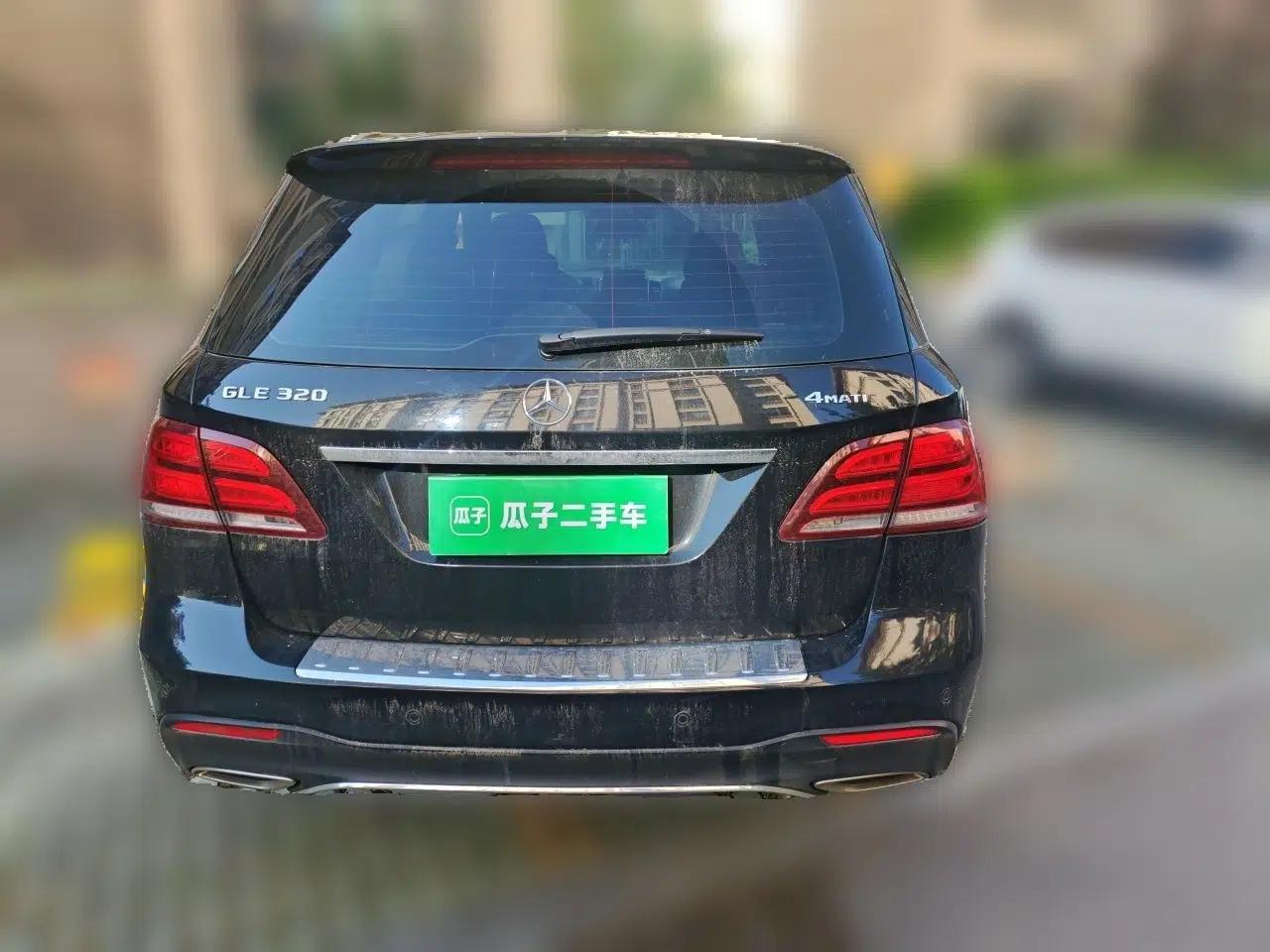 Mercedes-Benz GLE 2017 GLE 320 4MATIC Luxury Model — миниатюра 5