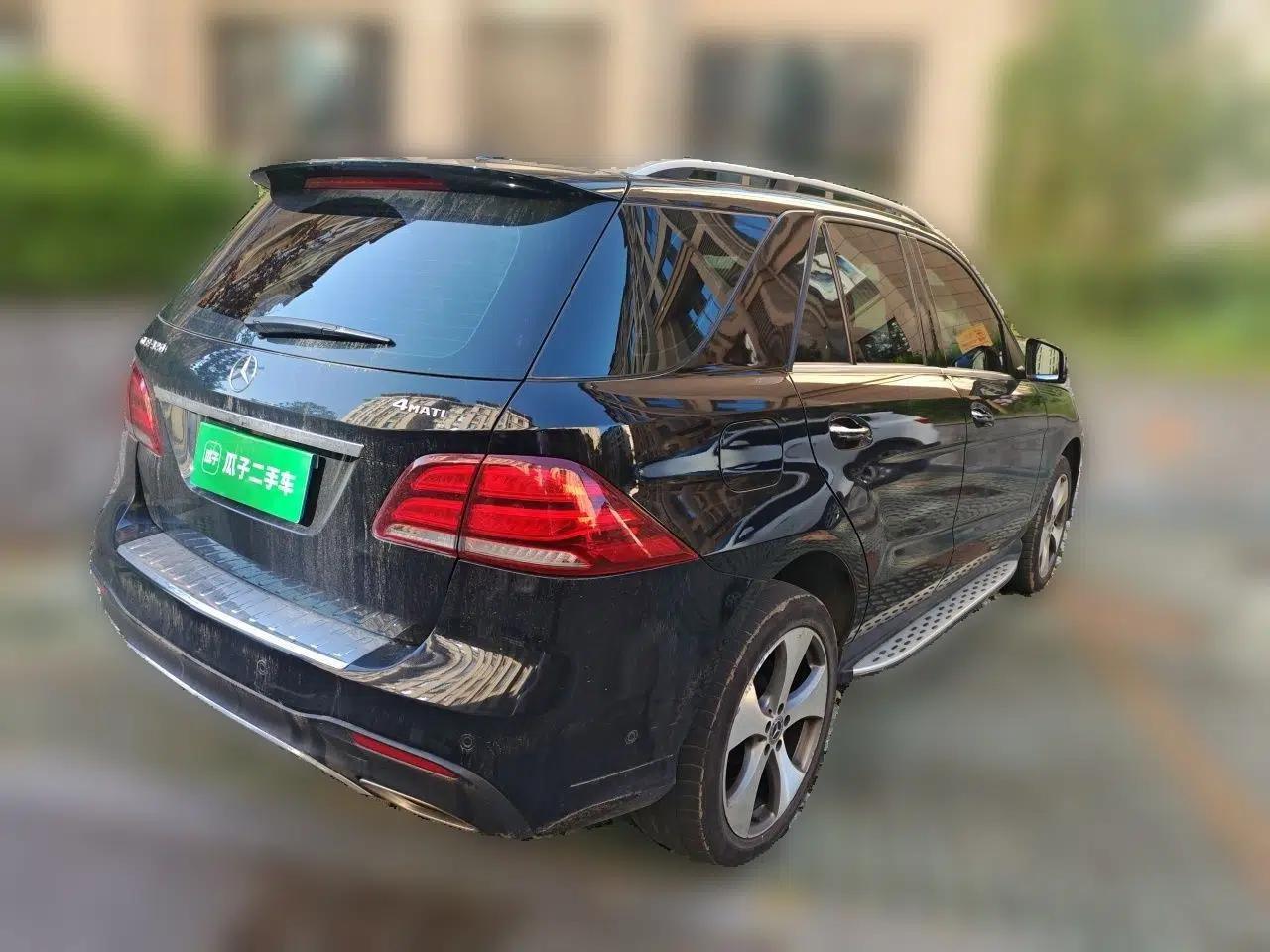 Mercedes-Benz GLE 2017 GLE 320 4MATIC Luxury Model — миниатюра 6