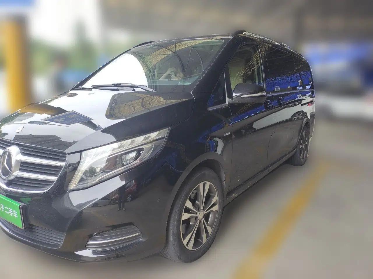 Mercedes-Benz V-Class 2016 V 260 Prestige Edition — миниатюра 1