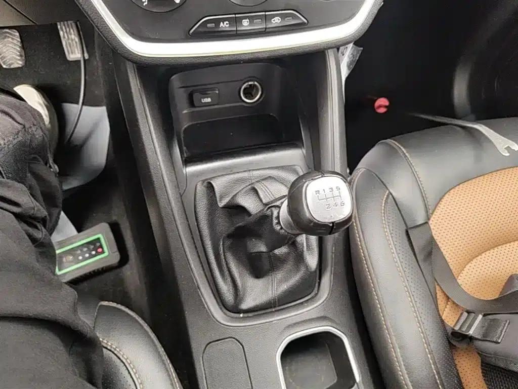 Wuling Hongguang S3 2018 1.5T Manual Comfort Model (National V Emission Standard) — миниатюра 14