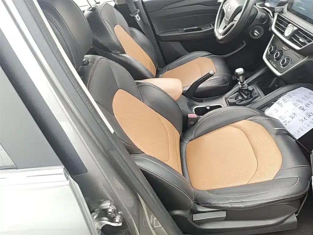 Wuling Hongguang S3 2018 1.5T Manual Comfort Model (National V Emission Standard) — миниатюра 25