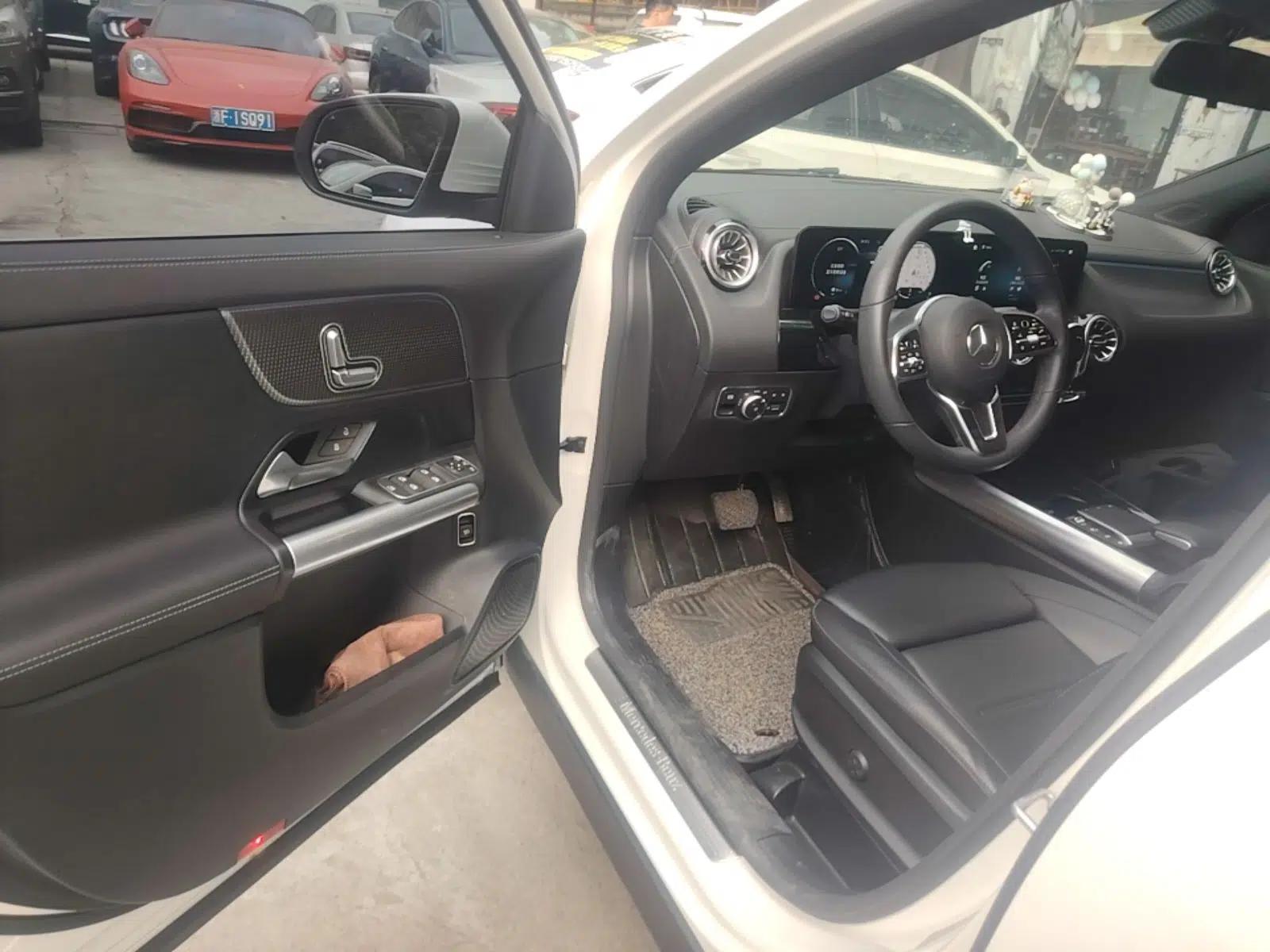 Mercedes-Benz GLA 2020 GLA 180 — миниатюра 18