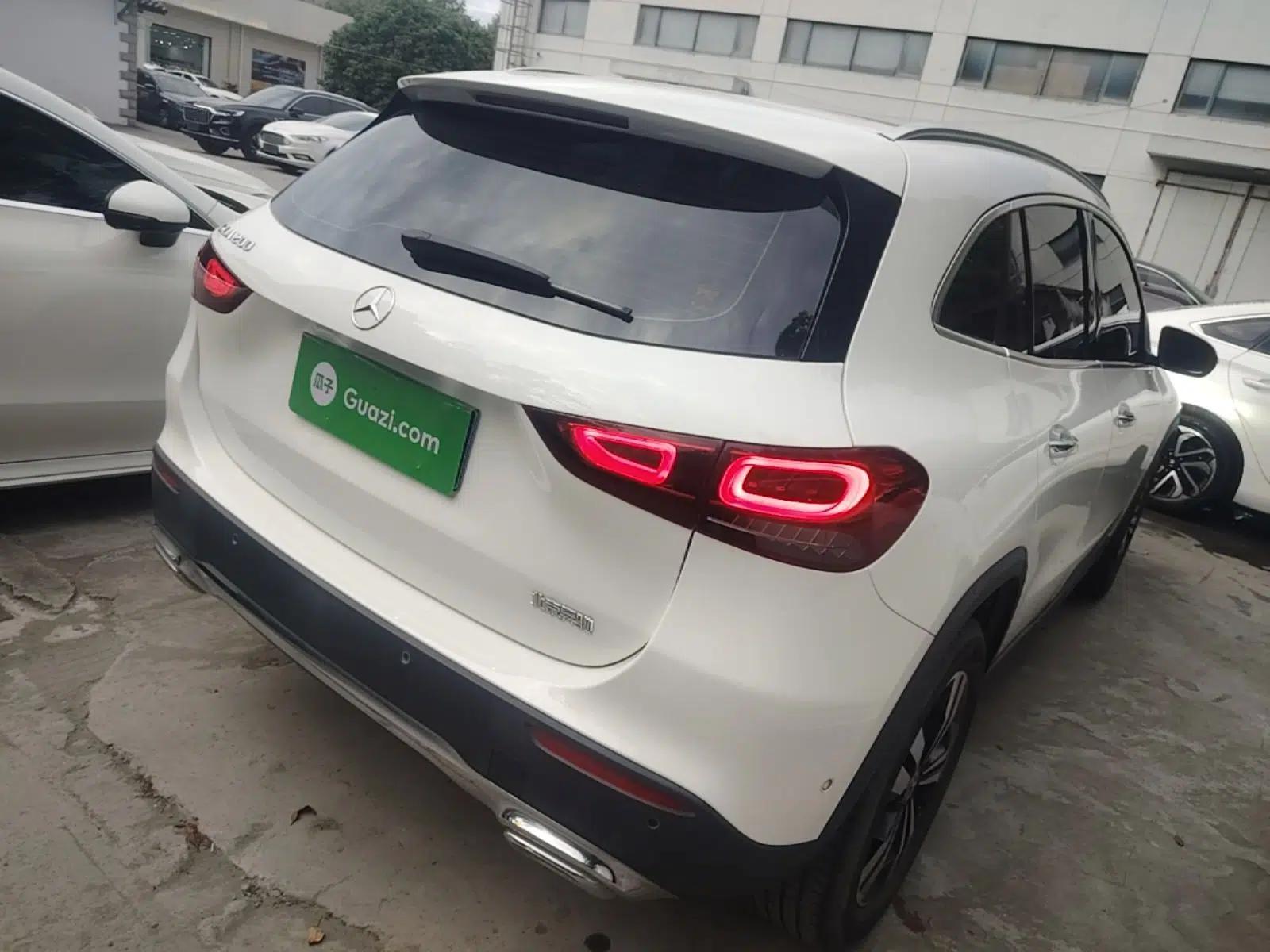 Mercedes-Benz GLA 2020 GLA 180 — миниатюра 4