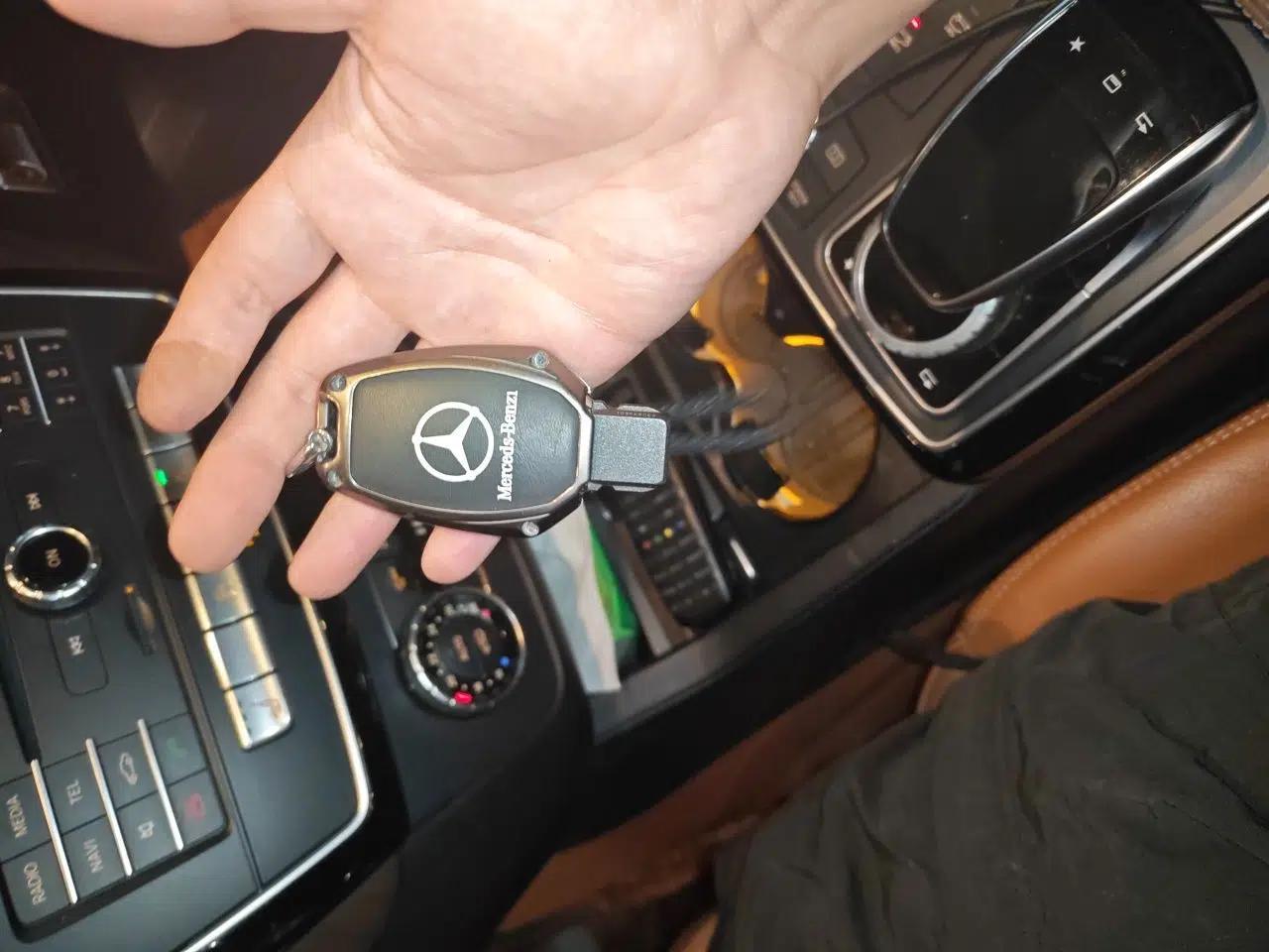 Mercedes-Benz GLS 2016 GLS 400 4MATIC Luxury Model — миниатюра 9
