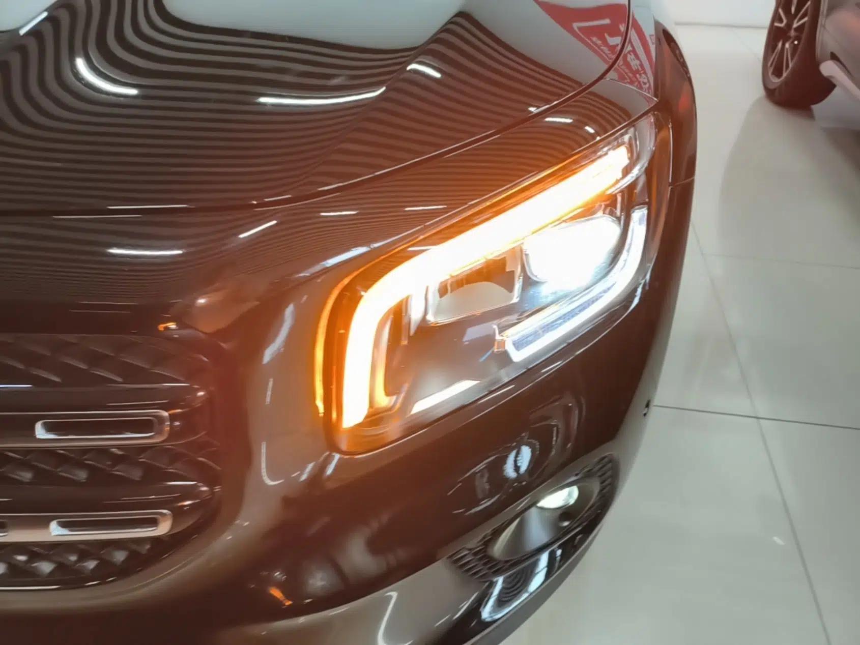 Mercedes-Benz GLB 2022 Refreshed GLB 200 4MATIC — миниатюра 5