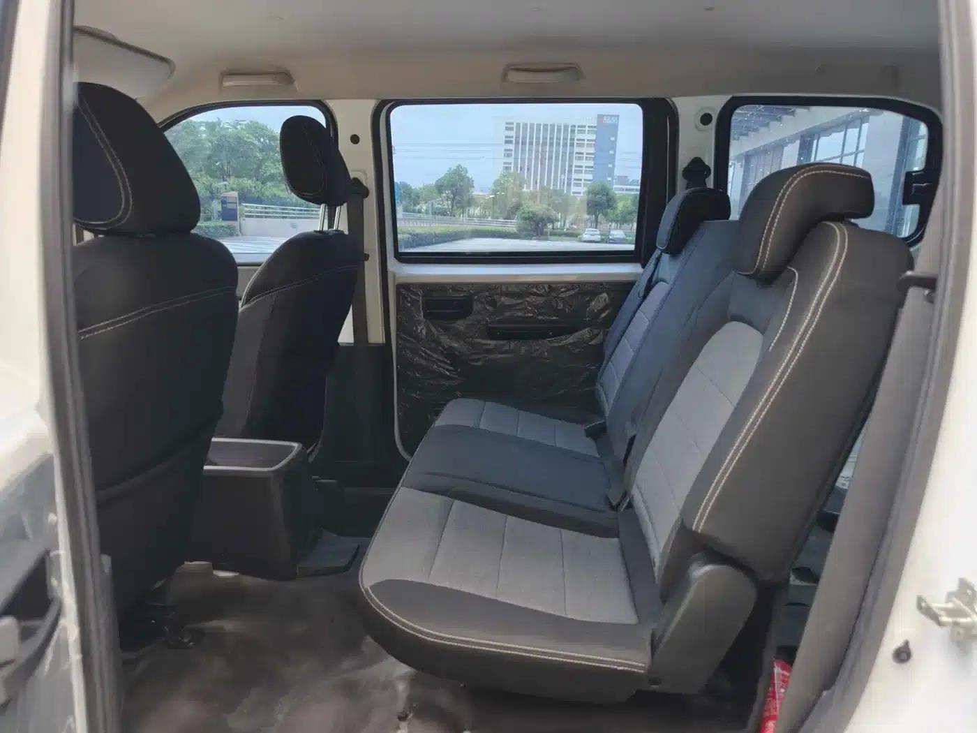 Wuling Hongguang PLUS 2020 1.5L Manual Standard 5-Seater — миниатюра 7