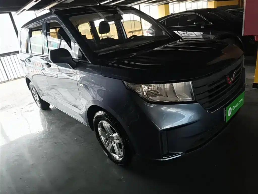 Wuling Hongguang PLUS 2020 1.5L Manual Standard 5-Seater — миниатюра 4