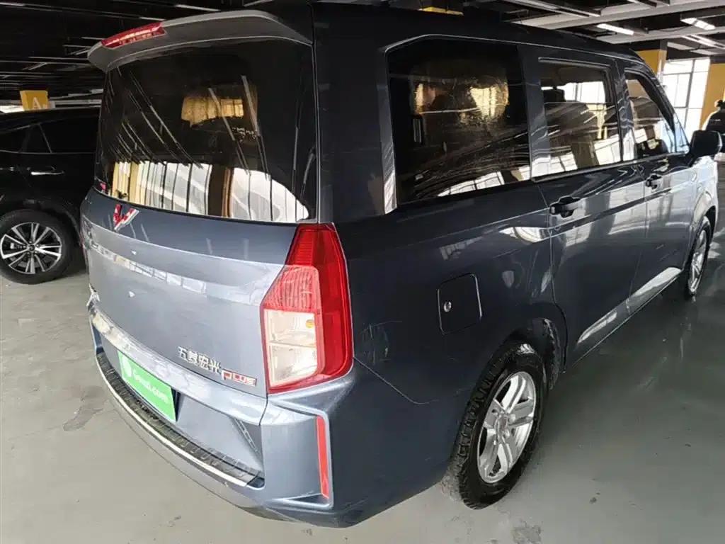 Wuling Hongguang PLUS 2020 1.5L Manual Standard 5-Seater — миниатюра 7
