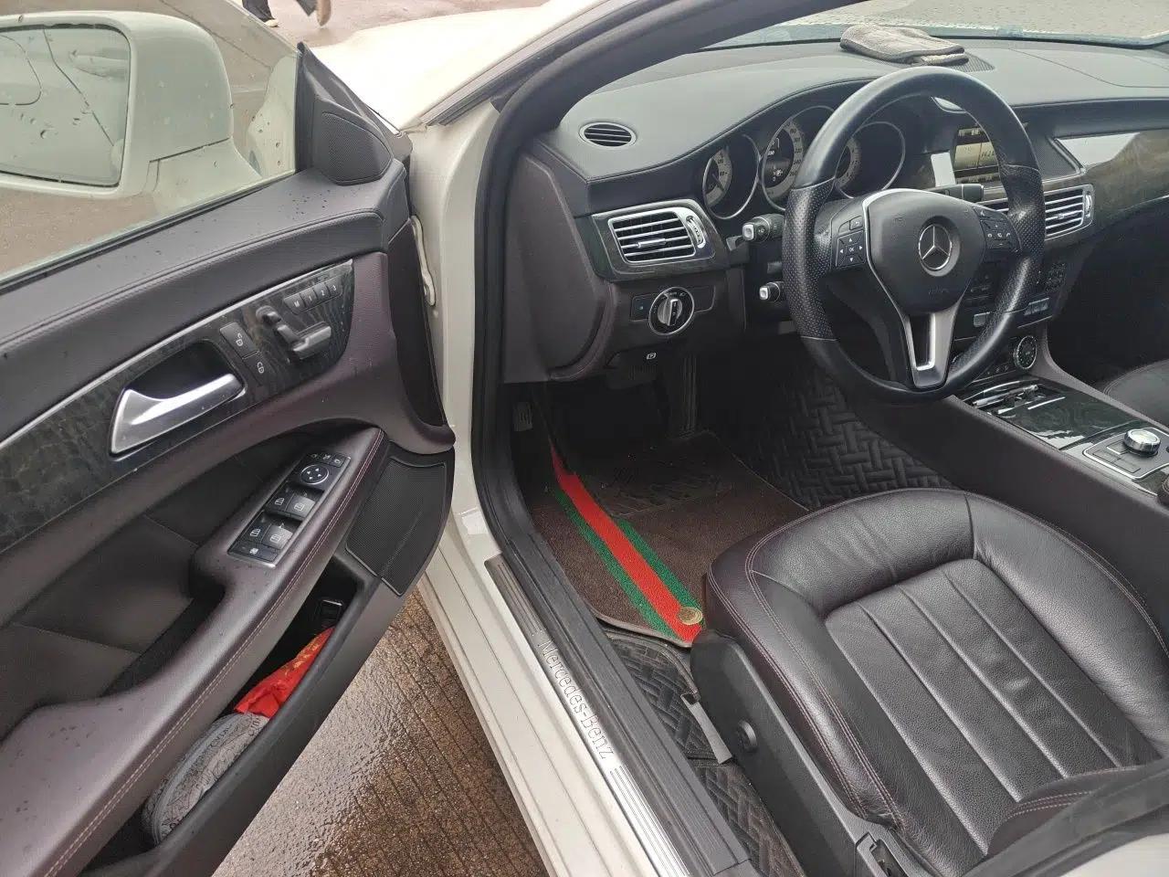 Mercedes-Benz CLS 2012 CLS 300 CGI — миниатюра 17