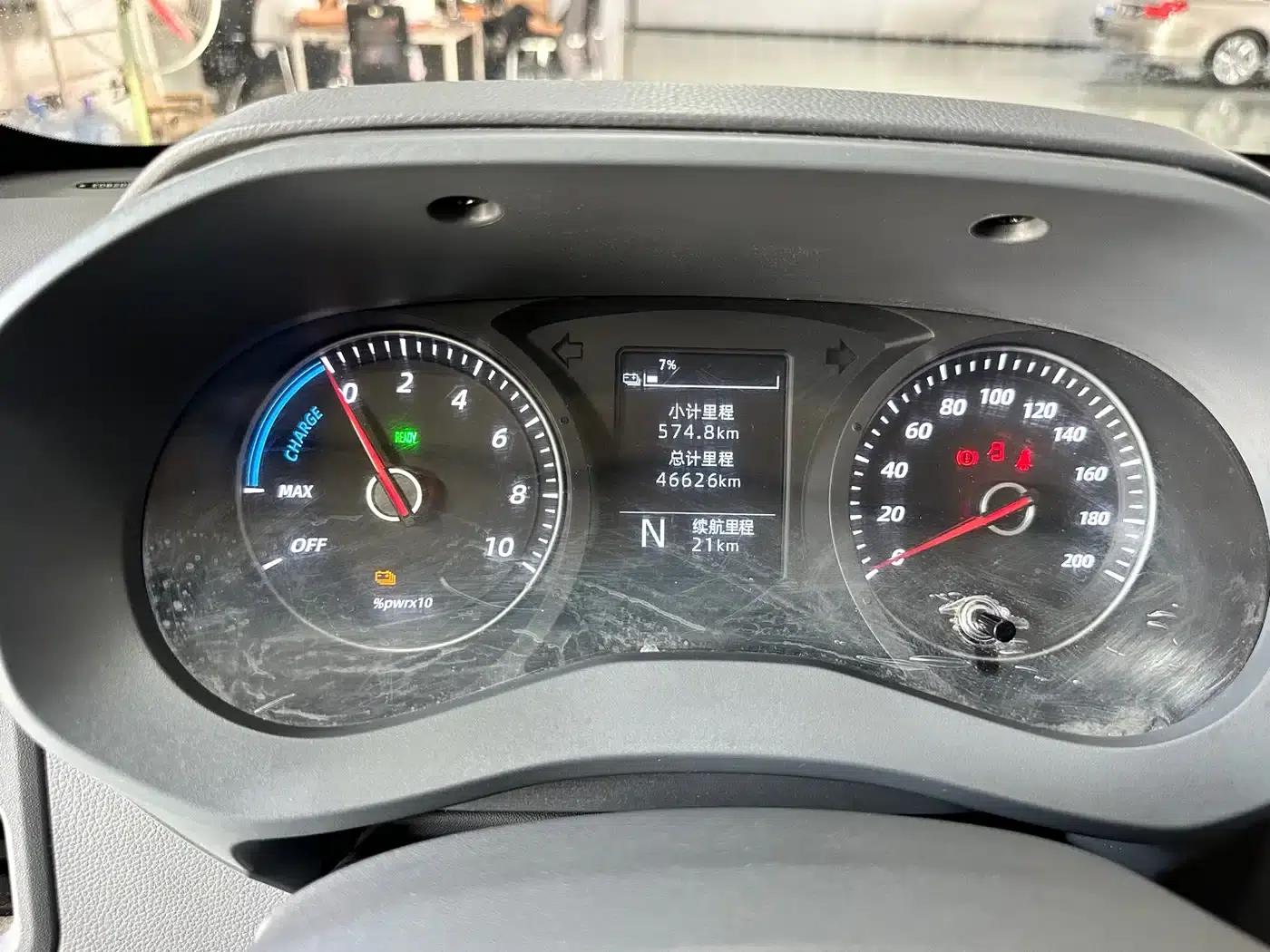 Wuling Yangguang 2024 Model 300km Comfort Edition with Closed Windows 60kW — миниатюра 13