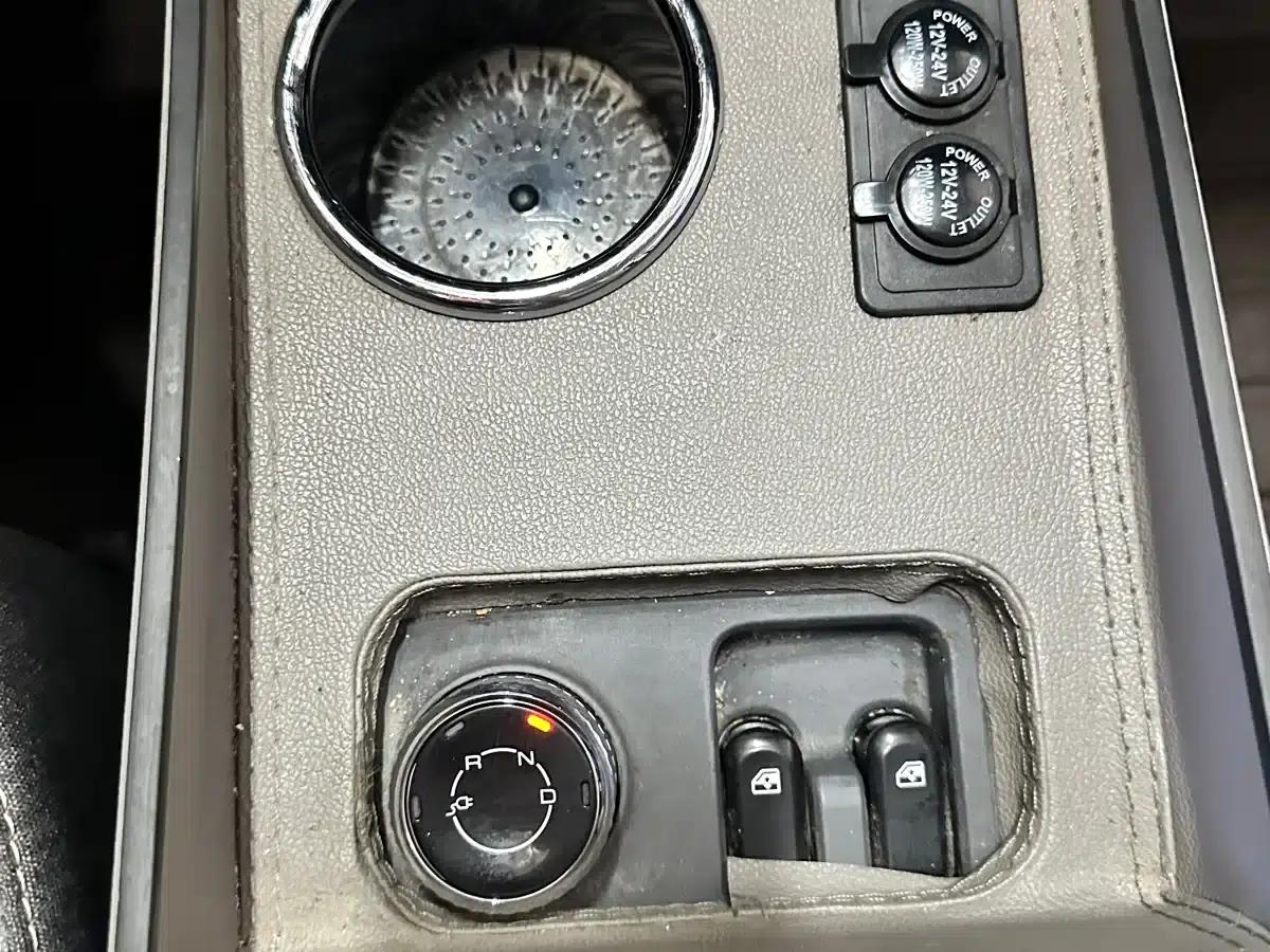 Wuling Yangguang 2024 Model 300km Comfort Edition with Closed Windows 60kW — миниатюра 15