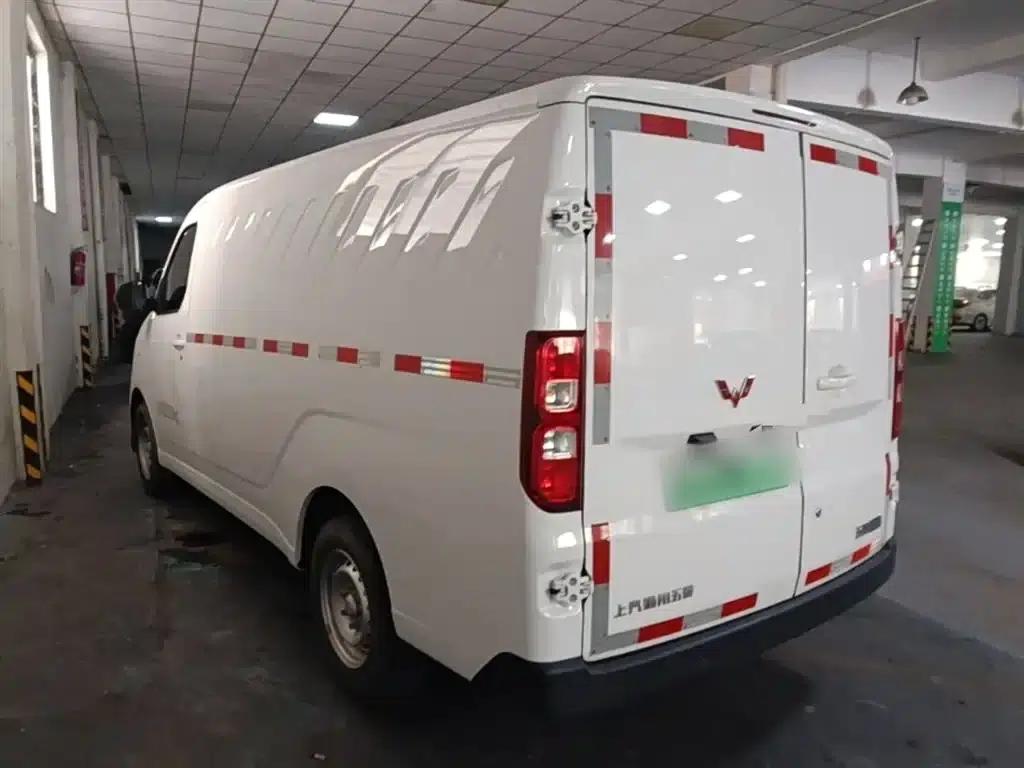 Wuling Yangguang 2024 Model 300km Practical Closed-Window Version 60kW — миниатюра 5