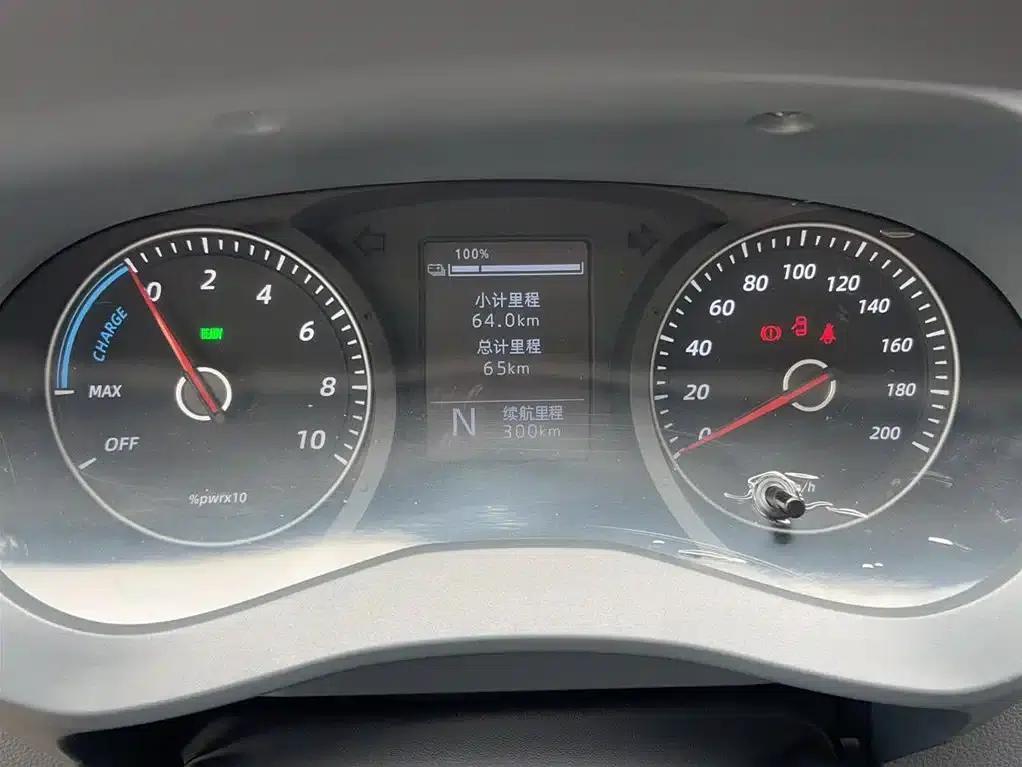 Wuling Yangguang 2024 Model 300km Comfort Bus Version 75kW — миниатюра 16
