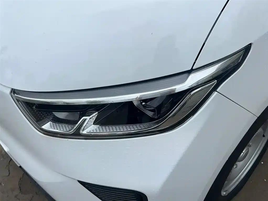 Wuling Yangguang 2024 Model 300km Comfort Bus Version 75kW — миниатюра 7
