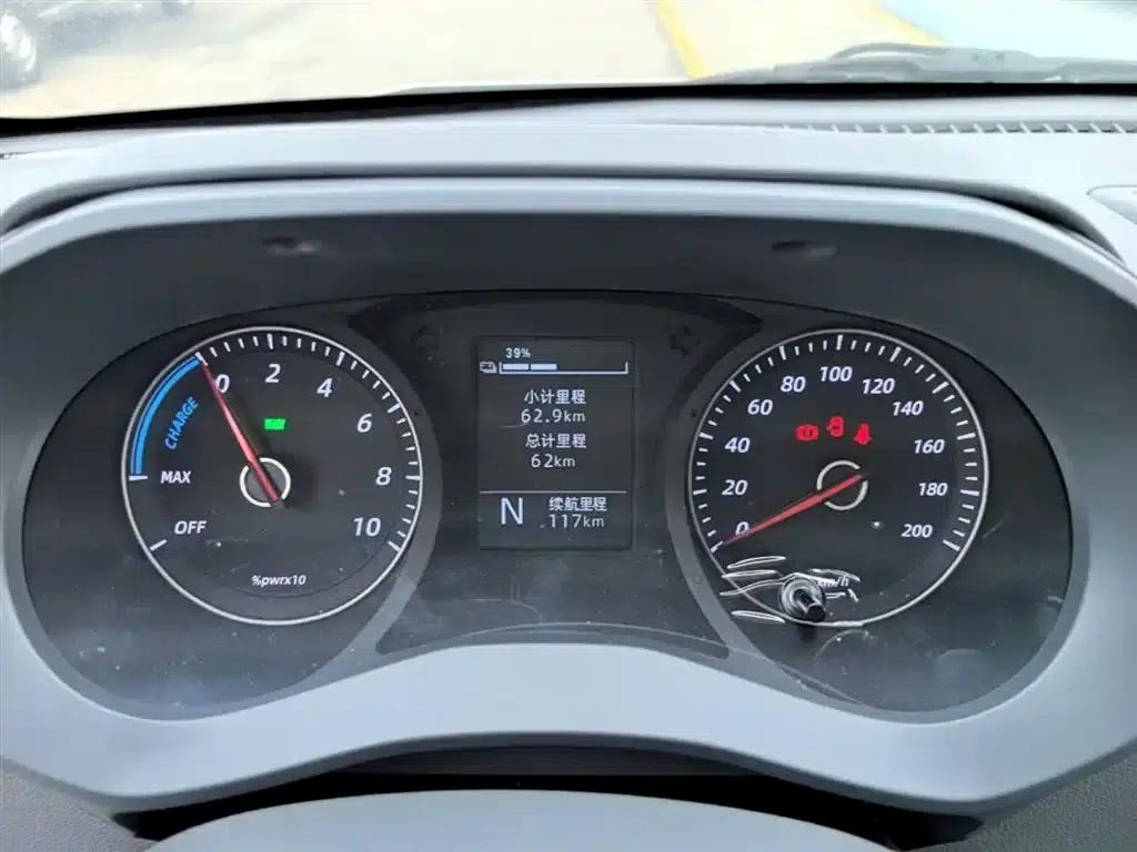Wuling Yangguang 2024 Model 300km Comfort Bus Version 75kW — миниатюра 12