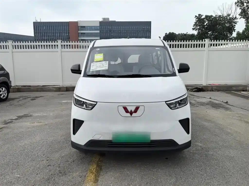 Wuling Yangguang 2024 Model 300km Comfort Bus Version 75kW — миниатюра 3