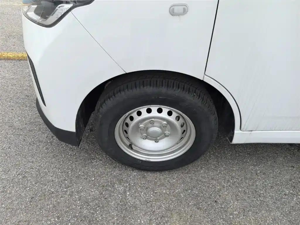 Wuling Yangguang 2024 Model 300km Comfort Bus Version 75kW — миниатюра 23