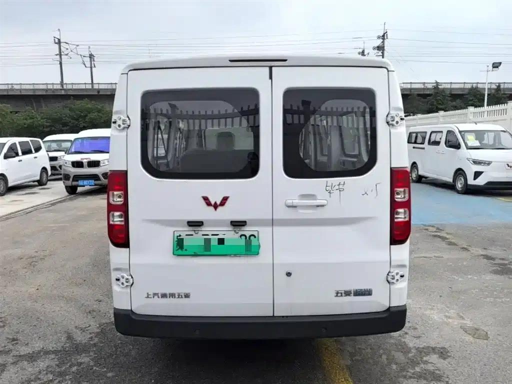 Wuling Yangguang 2024 Model 300km Comfort Bus Version 75kW — миниатюра 6