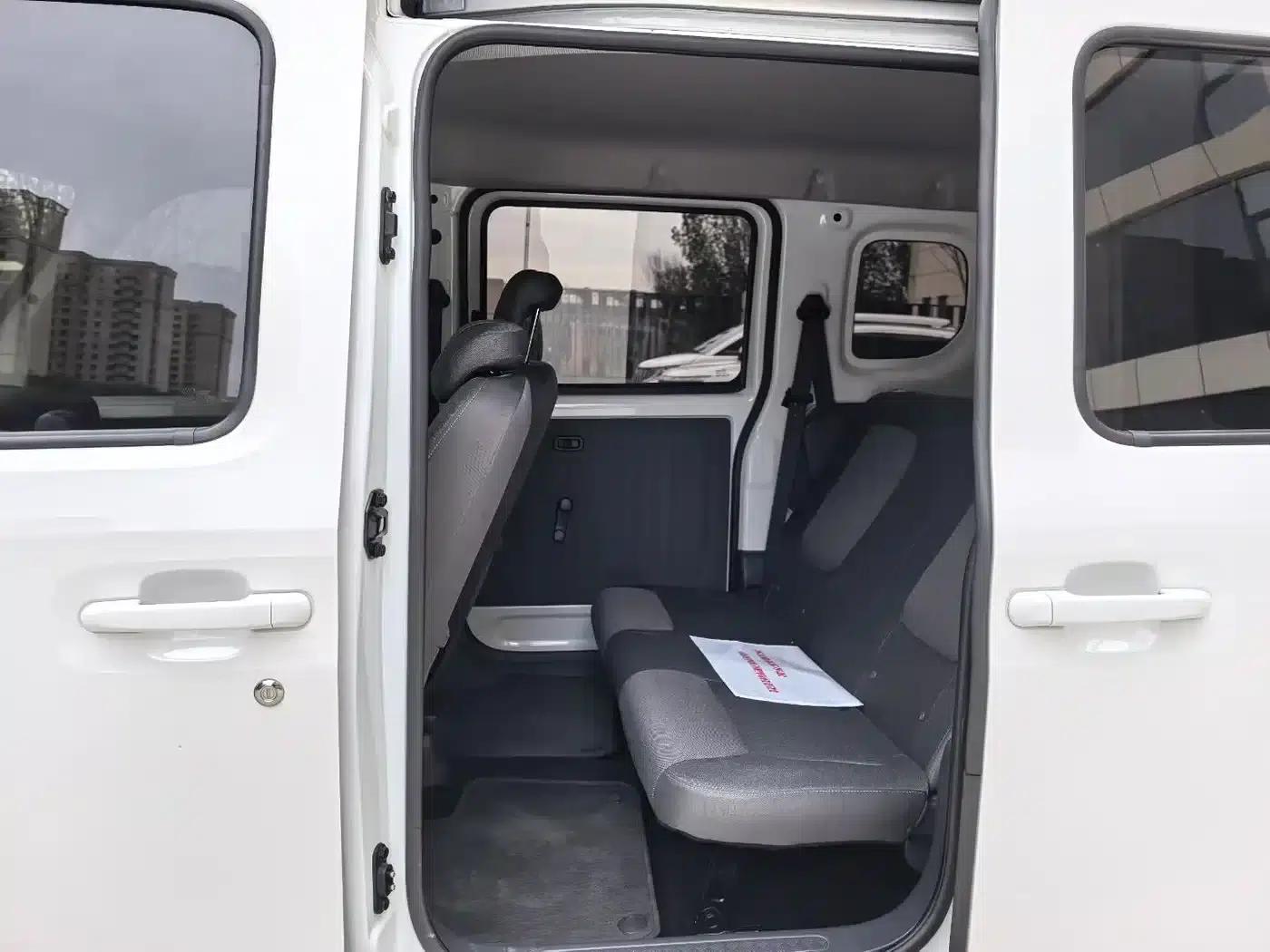 Wuling Sunshine New Energy 2025 Model 201km Standard Edition — миниатюра 5