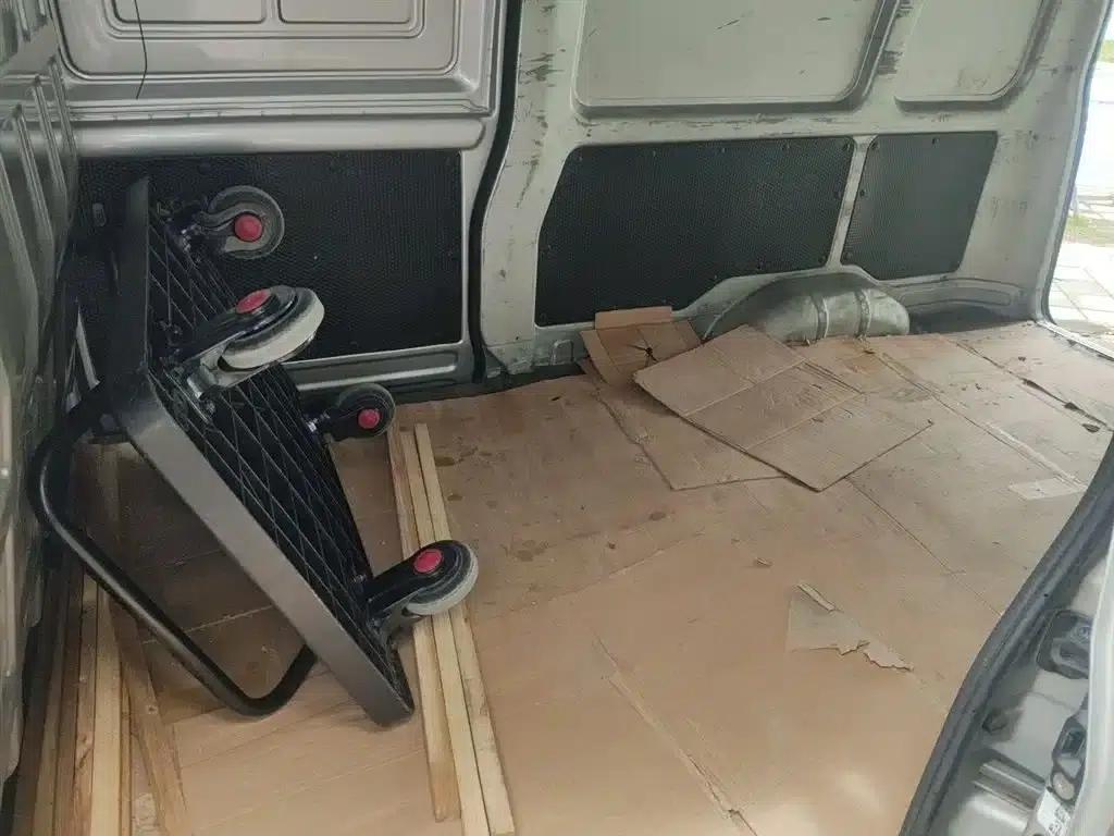 Wuling EV50 2021 model van logistics vehicle with Huishitong Ningde 41.86kWh Liuji electronic control system. — миниатюра 15