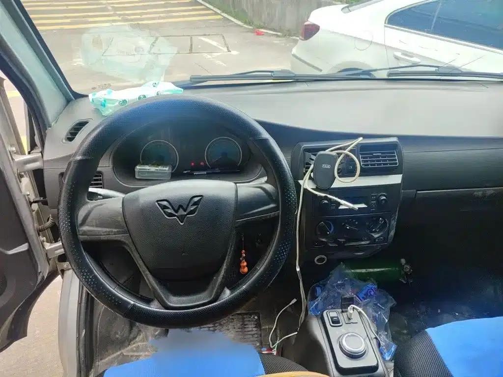 Wuling EV50 2021 model van logistics vehicle with Huishitong Ningde 41.86kWh Liuji electronic control system. — миниатюра 3