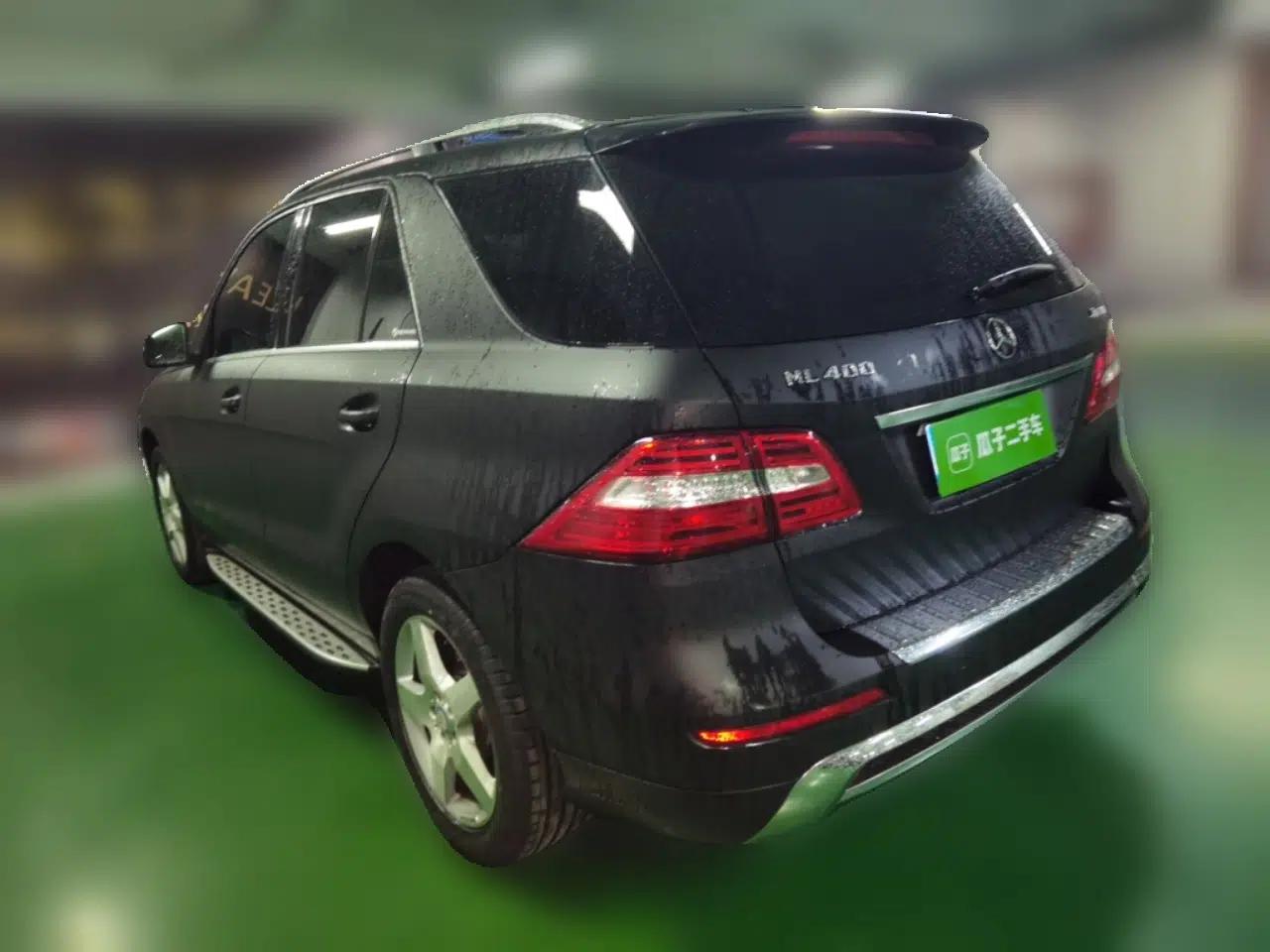 Mercedes-Benz M-Class 2014 ML 400 4MATIC Luxury Model — миниатюра 4