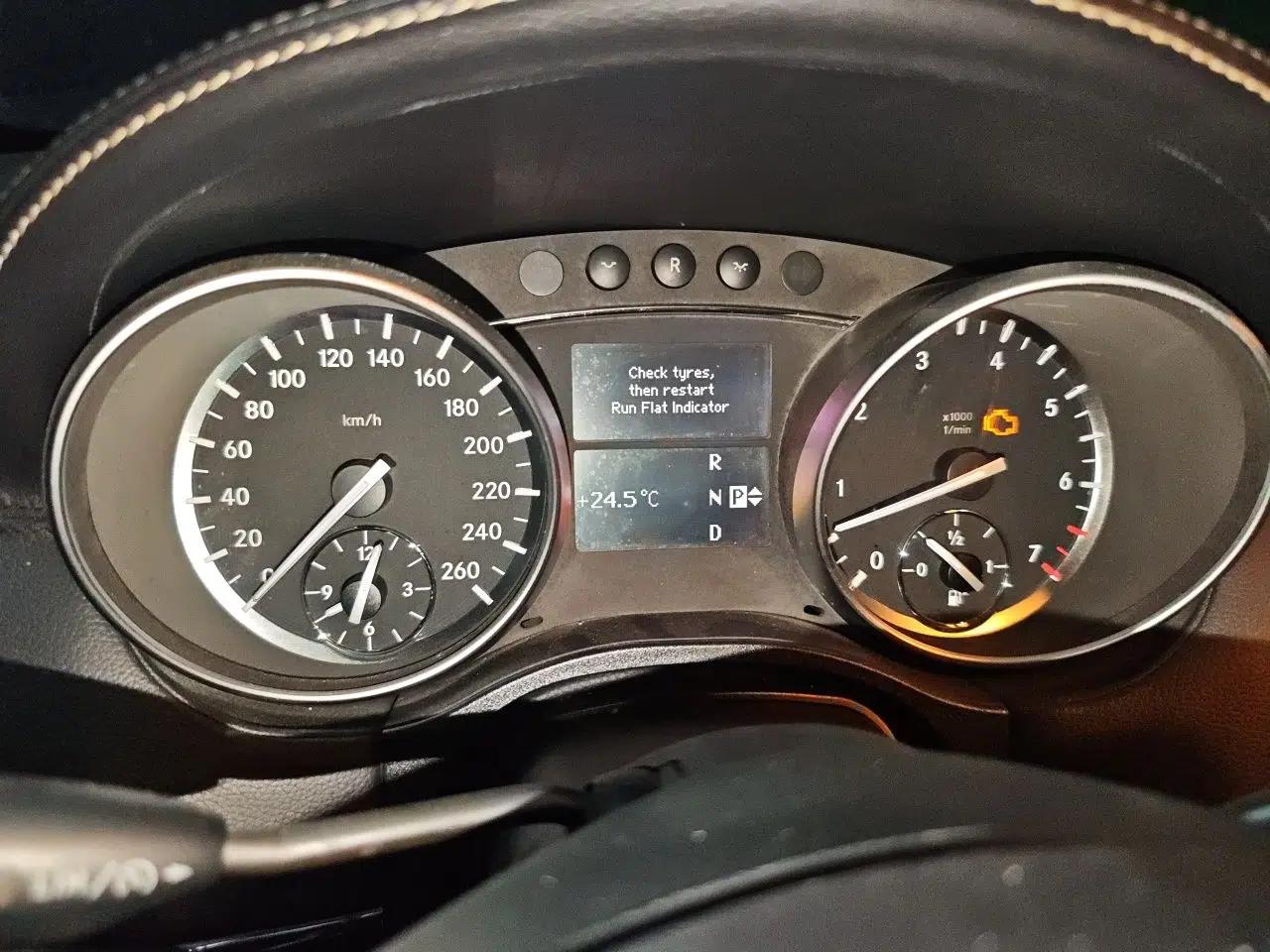 Mercedes-Benz M-Class 2010 ML 350 4MATIC Luxury Special Edition — миниатюра 12