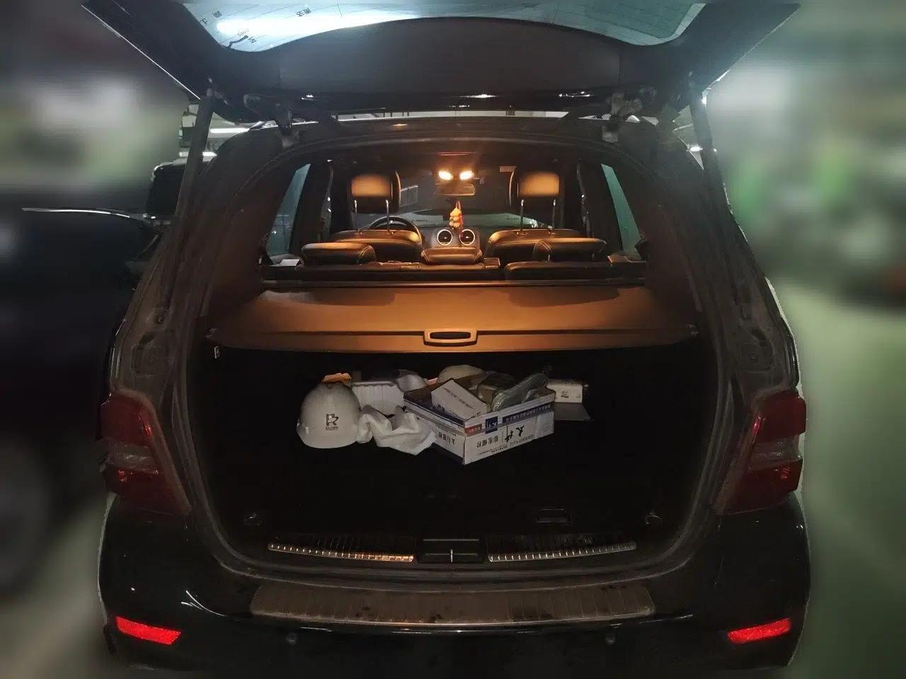 Mercedes-Benz M-Class 2010 ML 350 4MATIC Luxury Special Edition — миниатюра 20